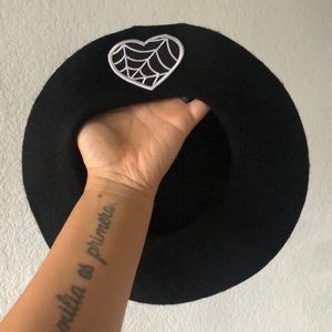 SOLD ❌❌❌❌Spiderweb witchy hat